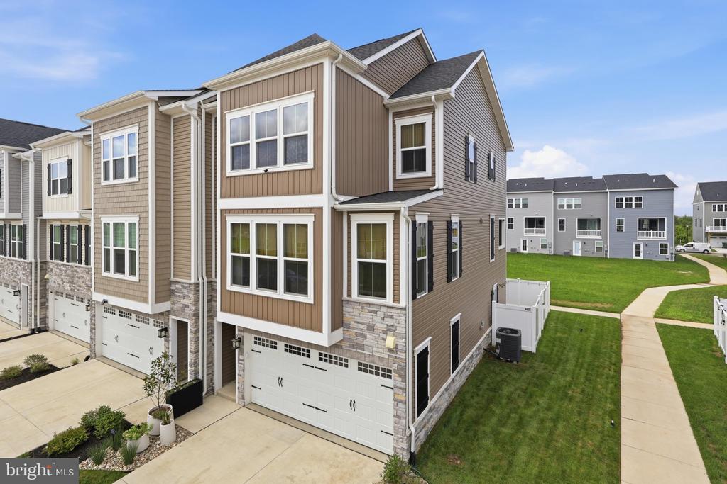 Residential in FREDERICKSBURG 5