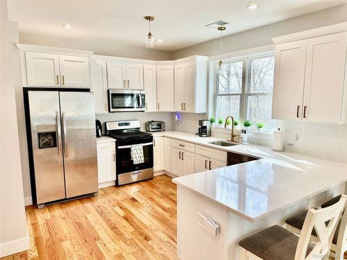 50 Picadilly Cir, Rock Hill, NY, 12775-6403 | Card Image