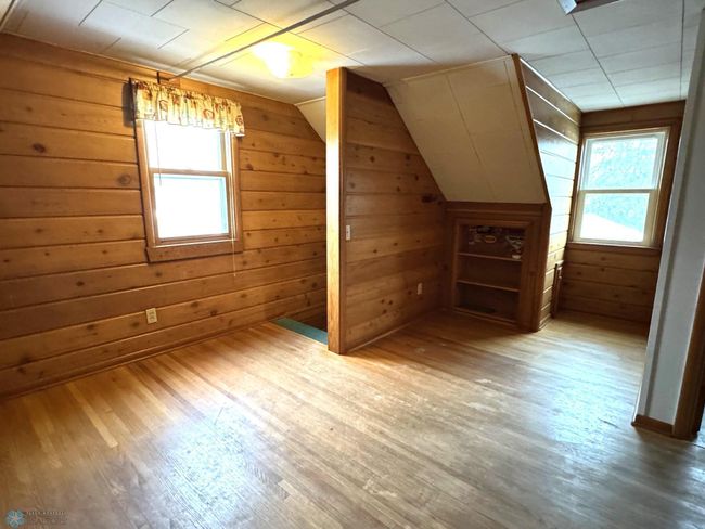 Bonus room in upstairs | Image 22