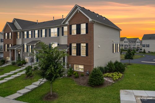 607 Brook Ct, Oswego, IL, 60543-3016 | Card Image
