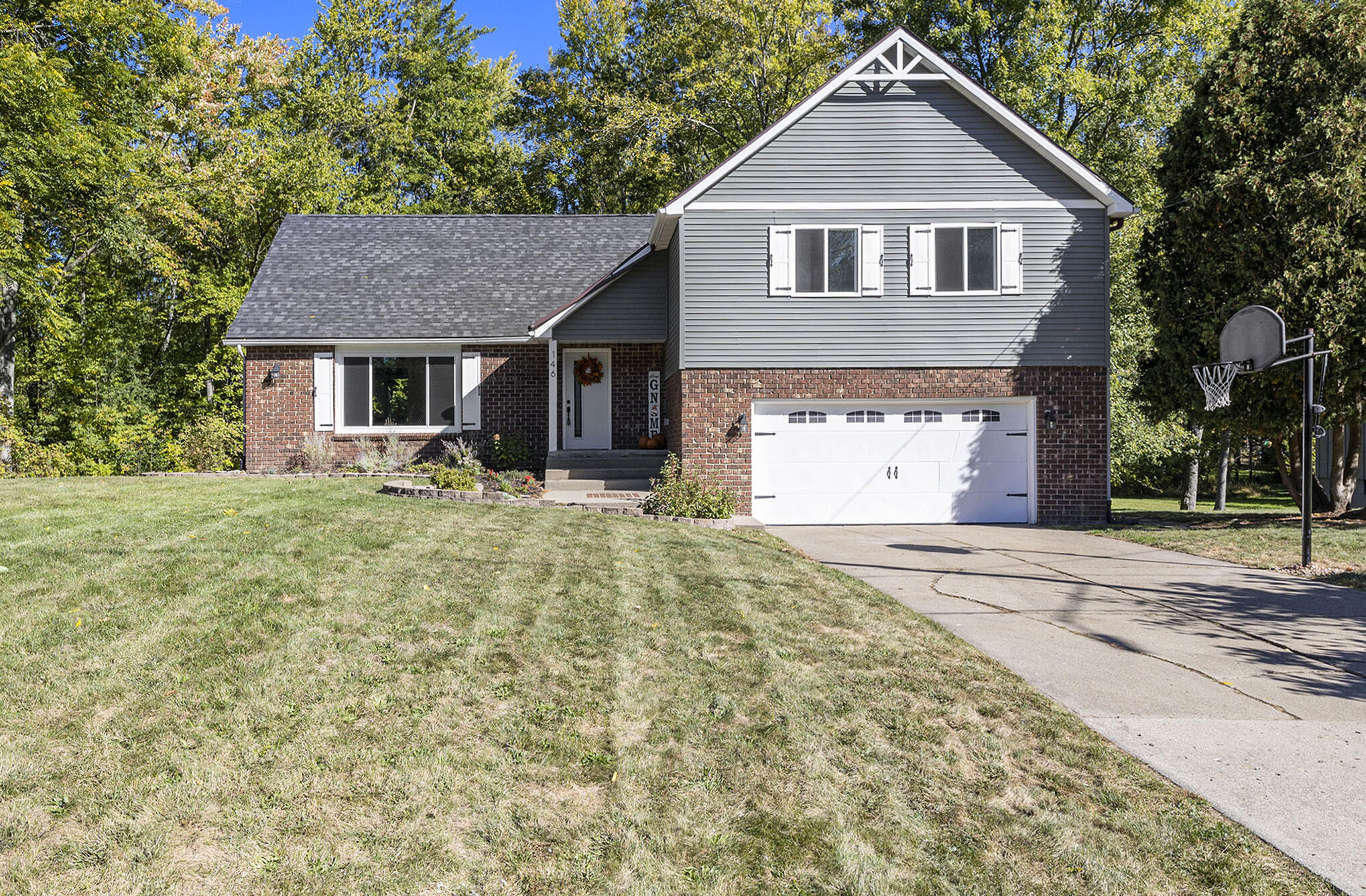 Buckley Ln, Battle Creek, MI 49015