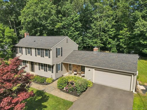 76 Meadowood Dr, Middletown, CT, 06457-1914 | Card Image