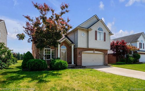 1989 Golfview Ln, Westland, MI, 48186-5588 | Card Image