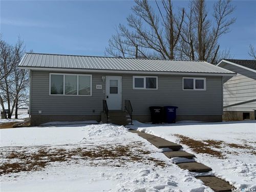 970 Larson Cres, Eston, SK, S0L1A0 | Card Image