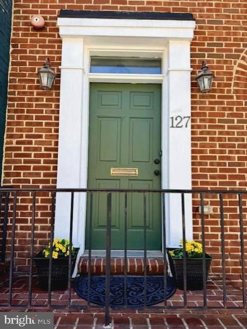 127 S Market St, FREDERICK, MD, 21701-5526 | Card Image