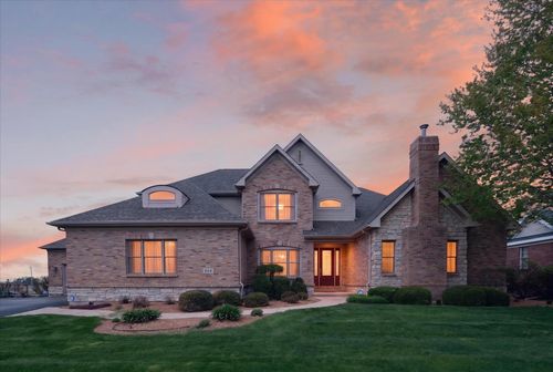 308 Castle Wynd Dr, Loves Park, IL, 61111-8935 | Card Image