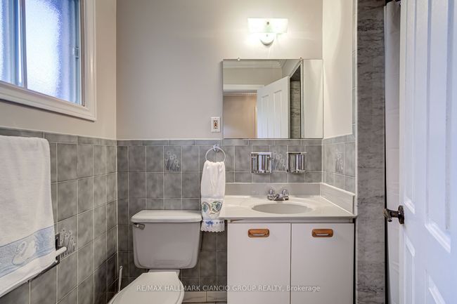 40 Crandall Dr, House other with 4 bedrooms, 4 bathrooms and 6 parking in Markham ON | Image 16