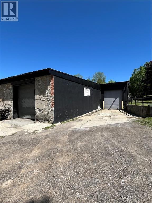 Commercial Lease in Dundas 3