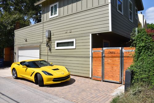 b-1707 Garden St, Austin, TX, 78702-5411 | Card Image