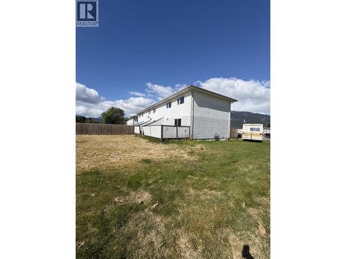 71 Wedeene St, Kitimat, BC, V8C1W3 | Card Image