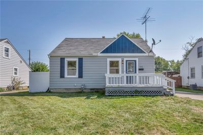 241 Hawthorne Street, House other with 3 bedrooms, 1 bathrooms and null parking in Elyria OH | Image 2