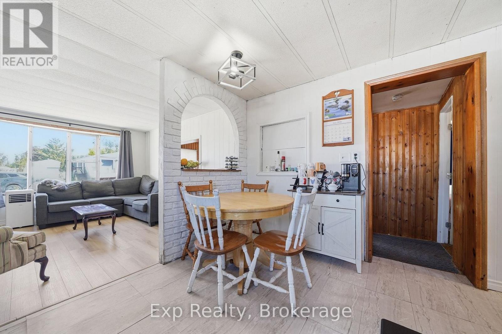 Residential in Quinte West (Sidney Ward) 3
