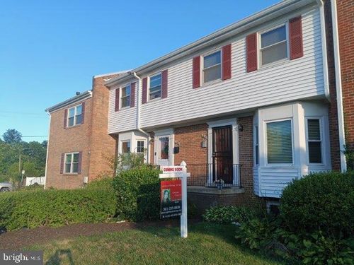 3049-3049 Sunset Ln, Suitland, MD, 20746-5205 | Card Image