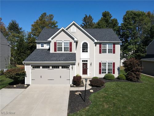 697 Brookledge Ct, Northfield, OH, 44067-3086 | Card Image