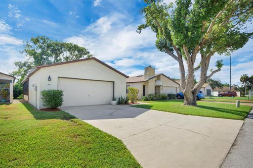 1806 Columbia Dr, Winter Haven, FL, 33881-2725 | Card Image
