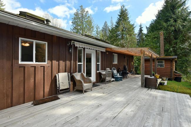 1559 Park Avenue, House other with 2 bedrooms, 2 bathrooms and 4 parking in Roberts Creek BC | Image 19