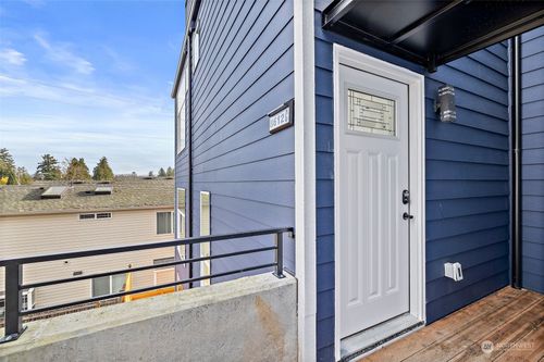 c-8612 42nd Avenue S, Seattle, WA, 98118 | Card Image