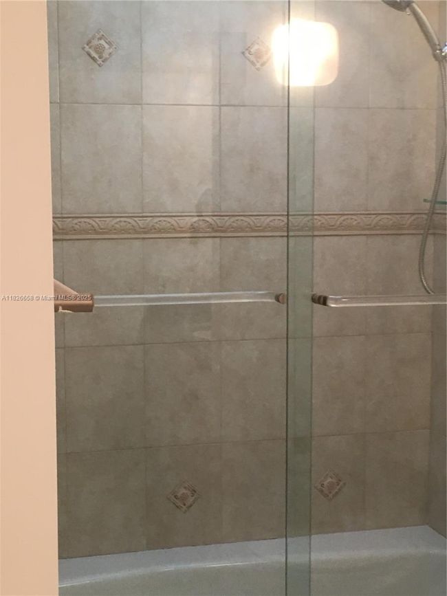APT-8 - 2180 Brickell Ave, Townhouse with 2 bedrooms, 2 bathrooms and null parking in Miami FL | Image 9