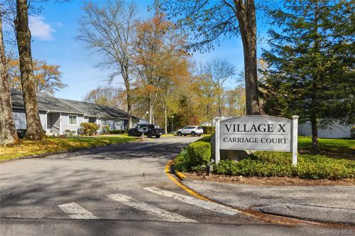 e-157 Carriage Ct, Yorktown Heights, NY, 10598-5208 | Card Image