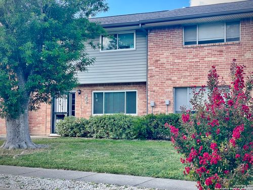105-105 W Silver Sands Dr, San Antonio, TX, 78216-3530 | Card Image