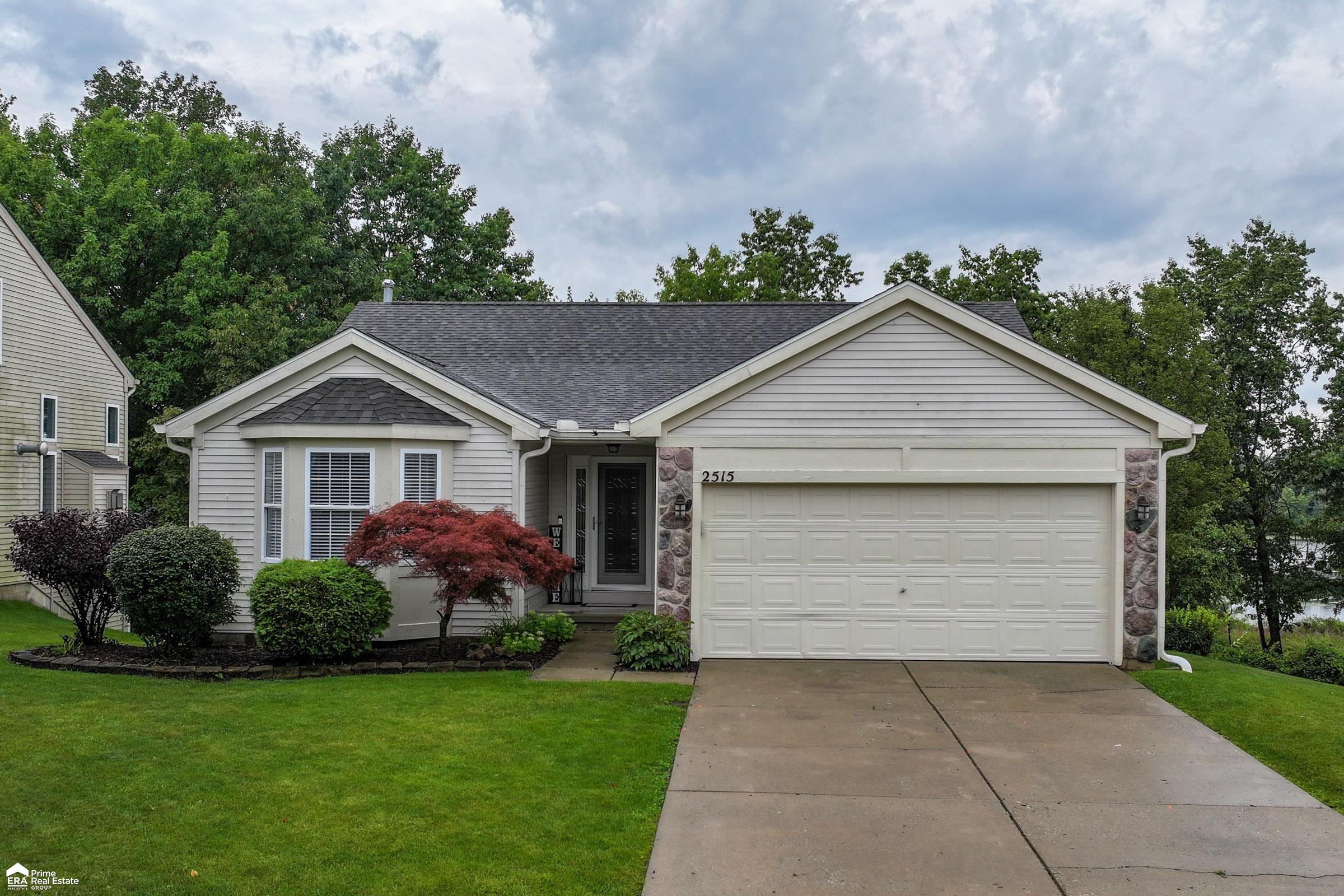Driftwood Dr, Waterford, MI 48329