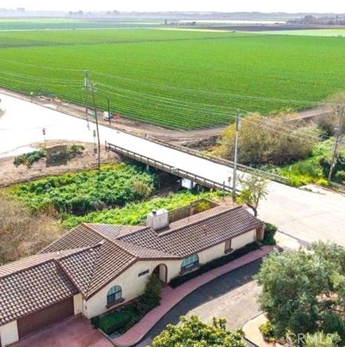 817 Valley Rd, Arroyo Grande, CA, 93420-4424 | Card Image