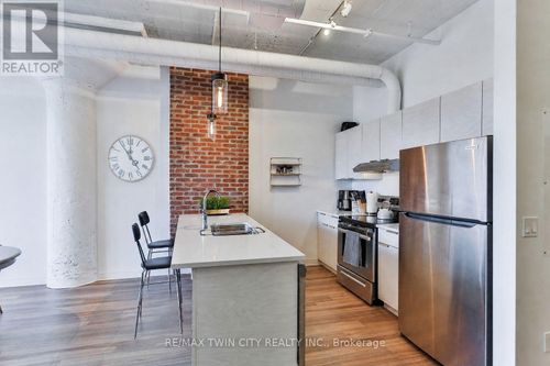 211-120 Huron Street, Guelph (St. Patrick's Ward), ON, N1E0T8 | Card Image
