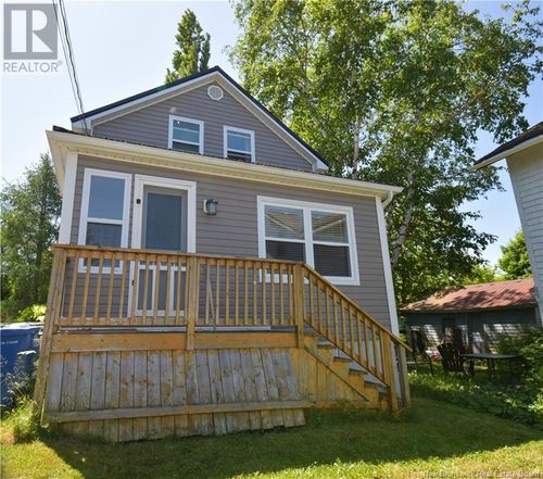 226 Dumaresq St, Bathurst, NB, E2A1H8 | Card Image