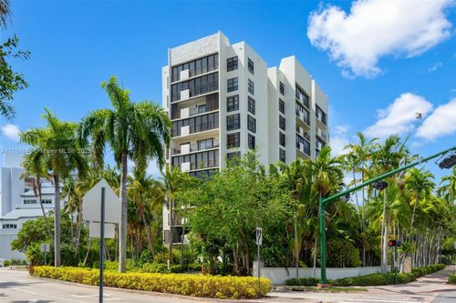 2b-77 Crandon Blvd, Key Biscayne, FL, 33149-1452 | Card Image