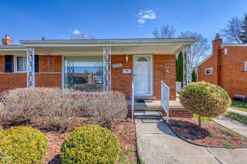 32838 Grinsell Dr, Warren, MI, 48092-3153 | Card Image