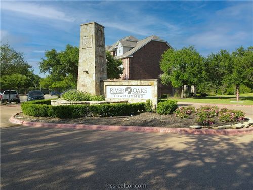 701-305 Holleman Dr E, College Station, TX, 77840-7064 | Card Image