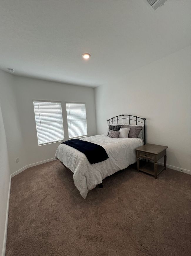 9138 Honey Mesquite, House other with 3 bedrooms, 2 bathrooms and 4 parking in Seguin TX | Image 14