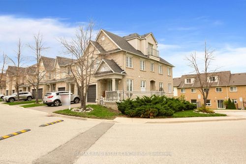 111-5260 Mcfarren Blvd, Mississauga, ON, L5M7J5 | Card Image