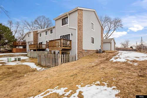 7603 S 88th St, La Vista, NE, 68128-2855 | Card Image