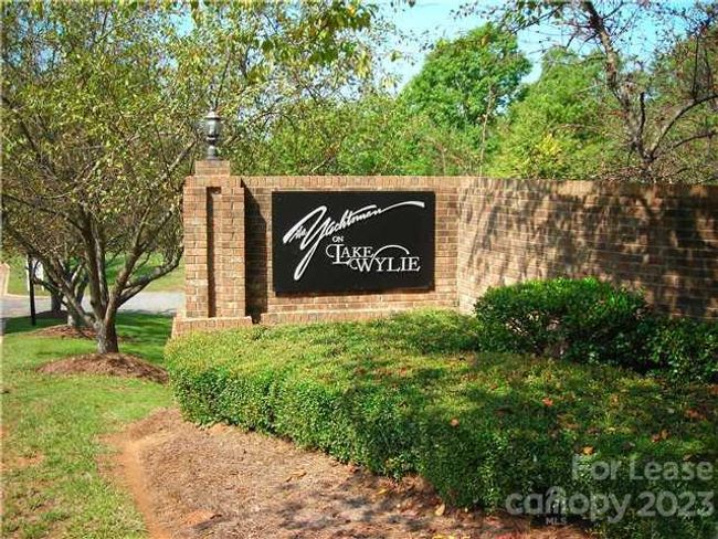 14055 Queens Harbor Rd, Townhouse with 3 bedrooms, 4 bathrooms and null parking in Charlotte NC | Image 26