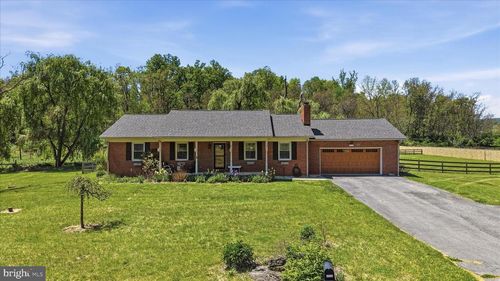 2712 Goldmiller Rd, BUNKER HILL, WV, 25413-4213 | Card Image