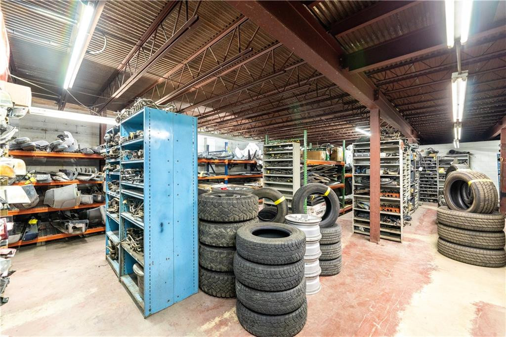 Commercial Sale in Waycross 3