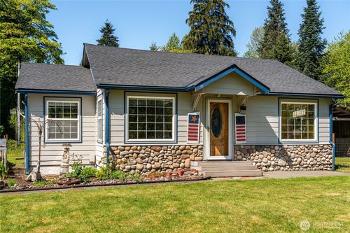 30212 Lake Cavanaugh Rd, Arlington, WA, 98223-9391 | Card Image