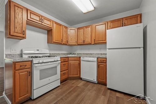 3119 Avon St, Midland, MI, 48640-4150 | Card Image