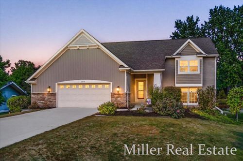 2899 Loehrs Landing Dr, Hastings, MI, 49058-7683 | Card Image