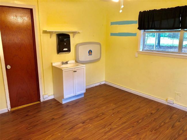 319 E South St, Home with 0 bedrooms, 0 bathrooms and null parking in Alvin TX | Image 10