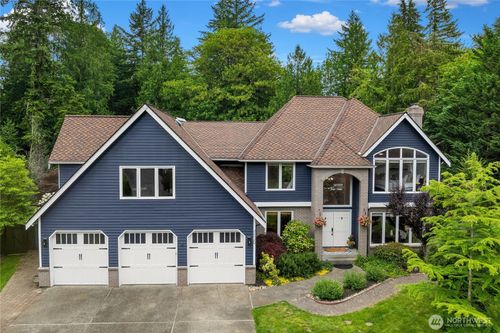 24520 Ne 11th Place, Sammamish, WA, 98074 | Card Image