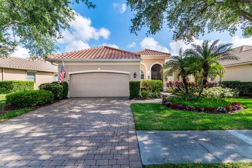 6806 Bent Grass Dr, NAPLES, FL, 34113-2658 | Card Image