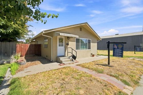 221 W 1st St, Ripon, CA, 95366-2703 | Card Image