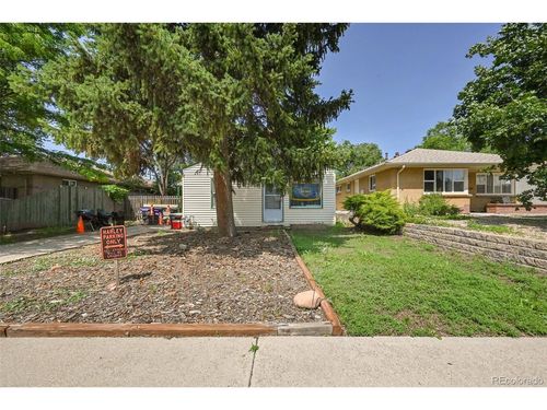735 S Krameria St, Denver, CO, 80224-1425 | Card Image
