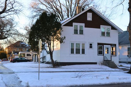 1002 5th St N, Fargo, ND, 58102-3715 | Card Image