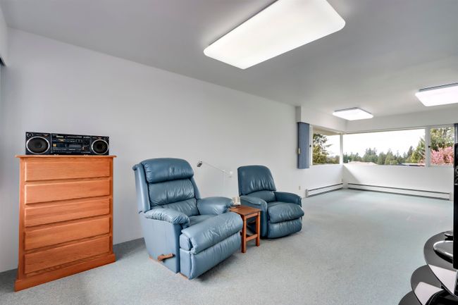 4406 Canterbury Crescent, House other with 4 bedrooms, 2 bathrooms and 4 parking in North Vancouver BC | Image 14