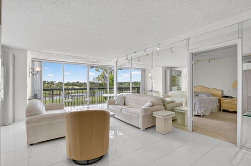 1641 Bridgewood Dr, Boca Raton, FL, 33434-4135 | Card Image