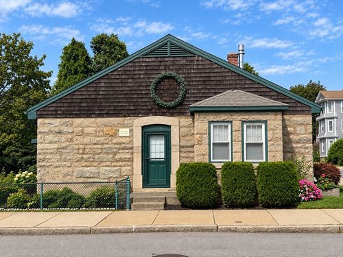 1478 Locust St, Fall River, MA, 02723-2721 | Card Image