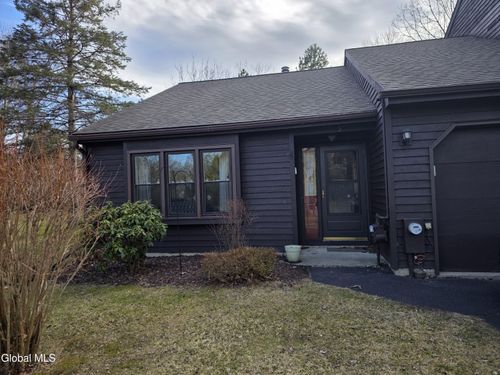 509 Townwood Dr, Albany, NY, 12203-5609 | Card Image